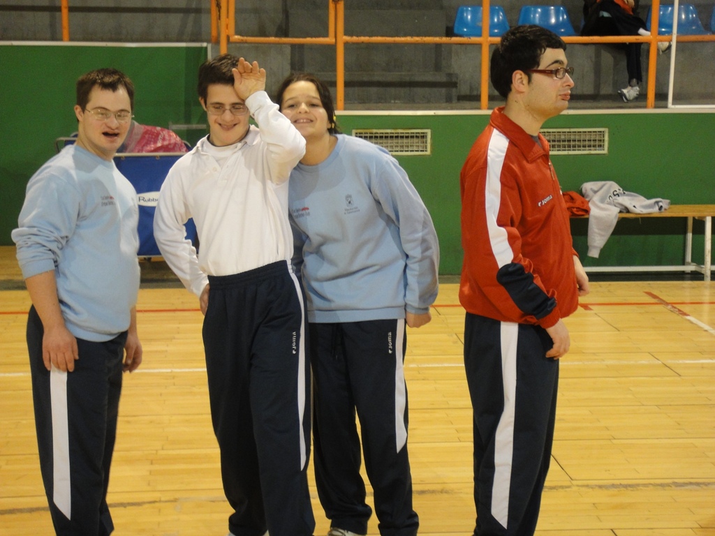 Deportistas de Aviva en baloncesto